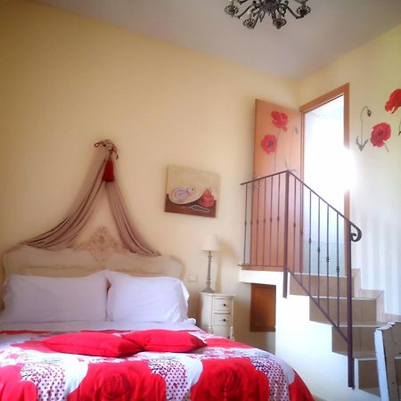 Sogno D'Oro B&B Поджібонсі Екстер'єр фото