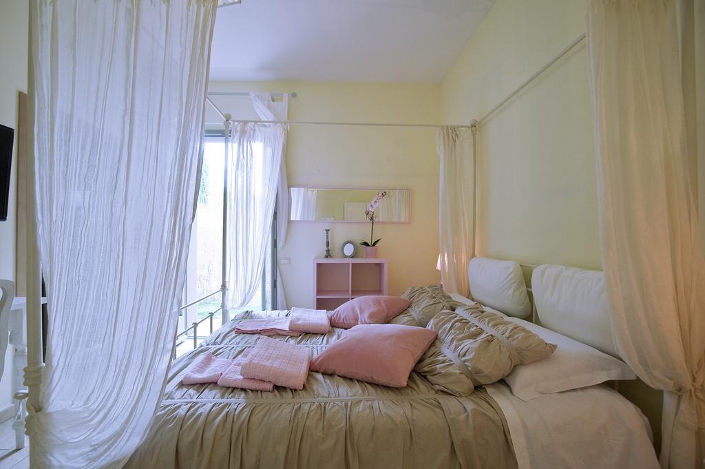 Sogno D'Oro B&B Поджібонсі Номер фото