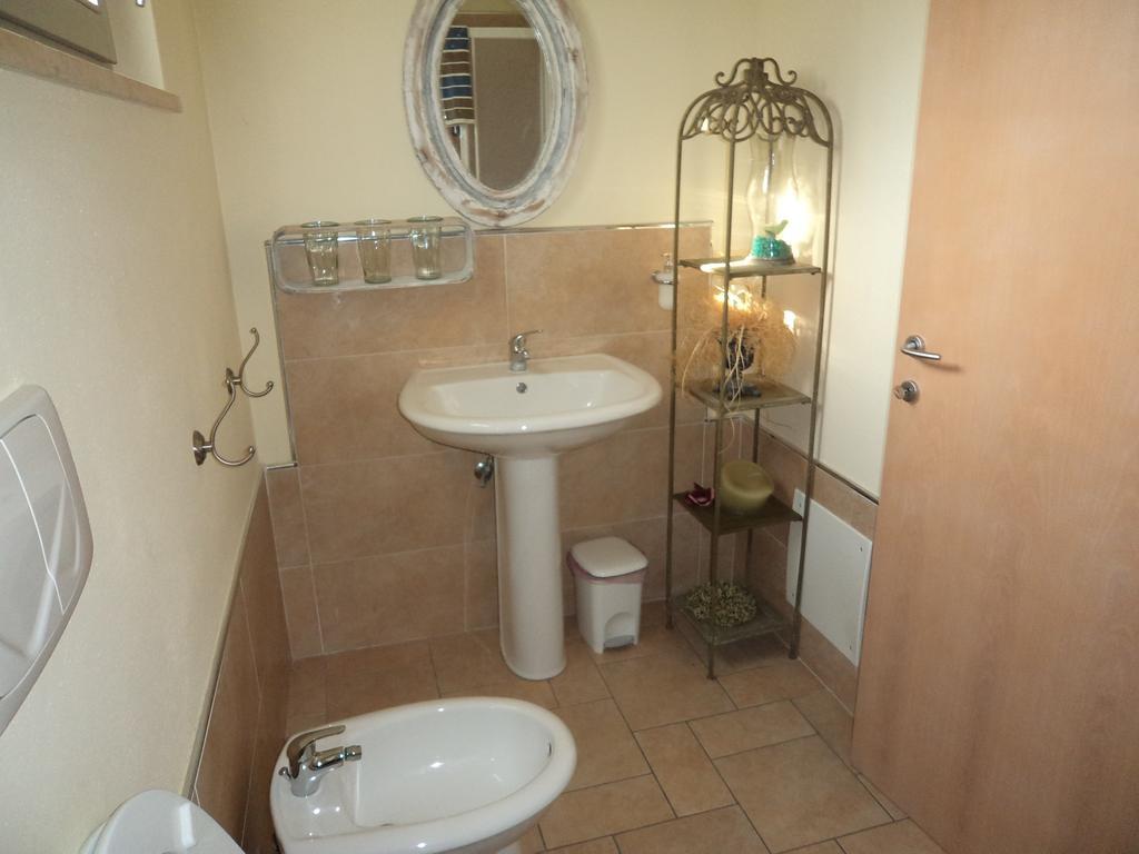Sogno D'Oro B&B Поджібонсі Номер фото